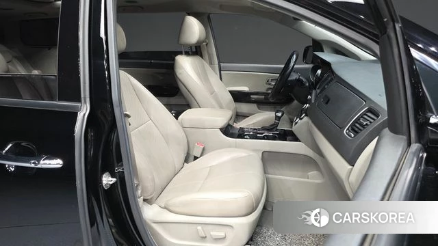 Kia The New Carnival 2019 Черный из Кореи, фото 2