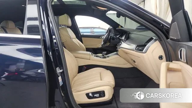 BMW X6 (G06) 2021 Черный из Кореи, фото 2