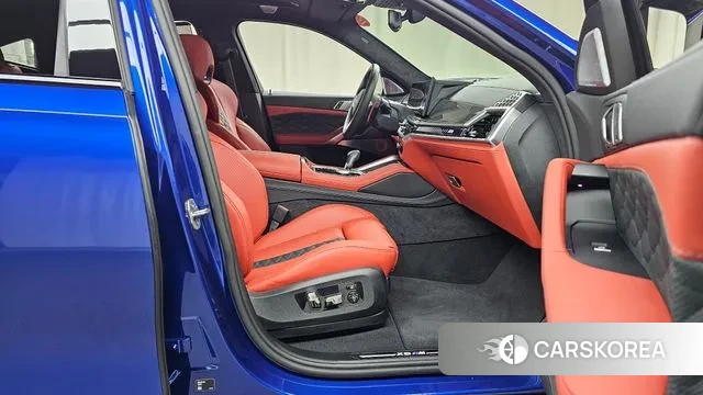 BMW X6M (G06) 2025 Синий из Кореи, фото 2