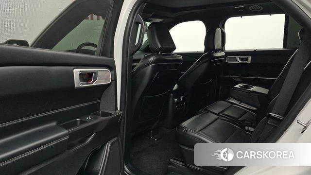 Ford Explorer 6th Generation 2019 Белый из Кореи, фото 2