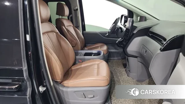 Hyundai Staria 2021 Черный из Кореи, фото 2