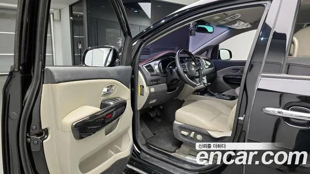 Kia The New Carnival 2019 Черный из Кореи, фото 2
