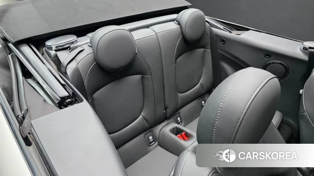 Mini Cooper Convertible 2024 Белый из Кореи, фото 2