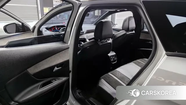 Peugeot 3008 second generation 2021 Белый из Кореи, фото 2