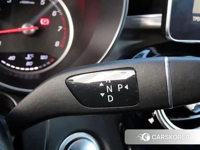 Mercedes-Benz GLC-Class X253 2019 Белый из Кореи, фото 2