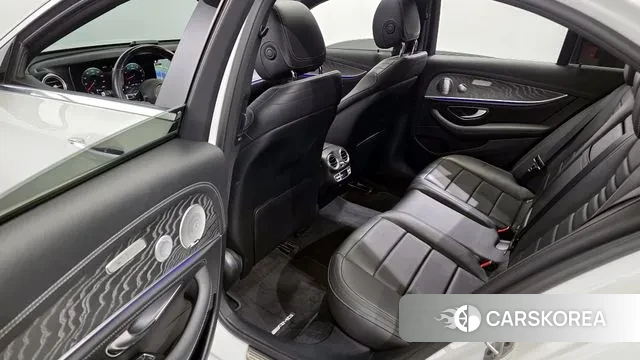 Mercedes-Benz E-Class W213 2021 Белый из Кореи, фото 2