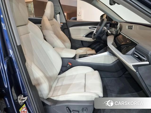 Audi Q5 (80A) 2025 Синий из Кореи, фото 2
