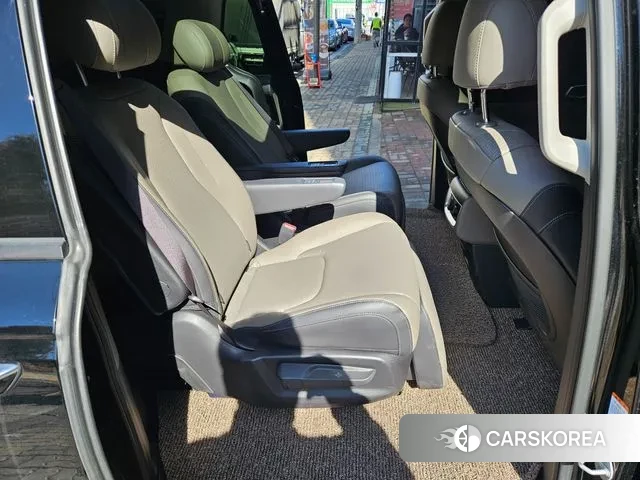 Kia The New Carnival 4th Generation 2024 Черный из Кореи, фото 2