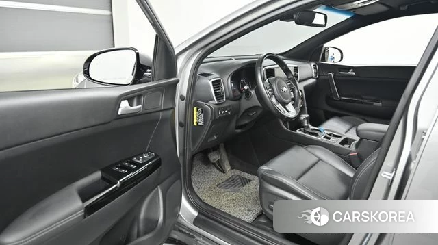 Kia Sportage The Bold 2018 Серебристо-серый из Кореи, фото 2