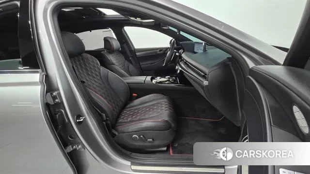 Genesis G80 (RG3) 2023 Серебристо-серый из Кореи, фото 2