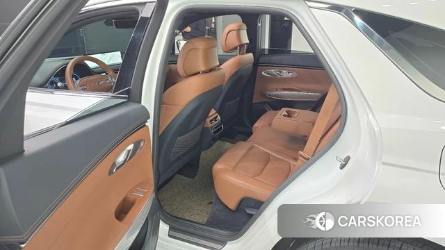 Genesis GV70 2023 Белый из Кореи, фото 2