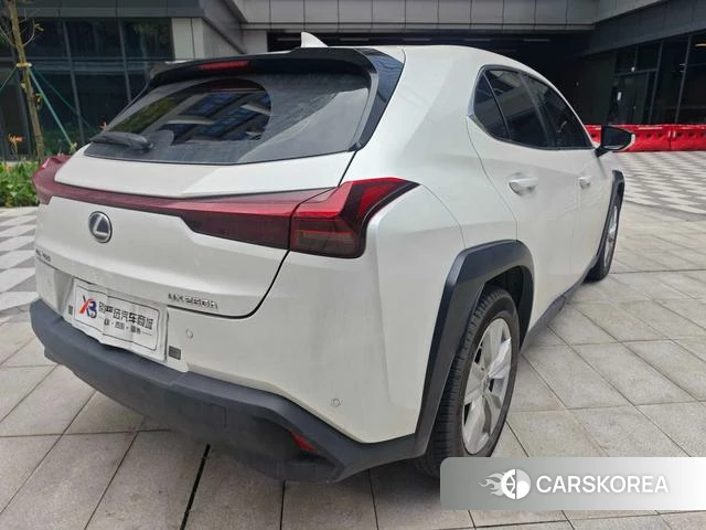 Lexus UX 2022 Белый из Китая, фото 2