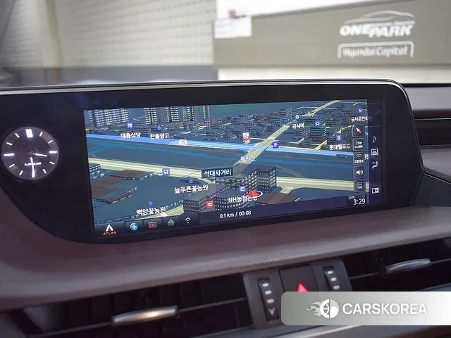 Lexus ES300h 7th generation 2021 Песочный из Кореи, фото 2