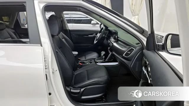 Kia Seltos 2021 Белый из Кореи, фото 2