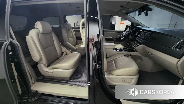 Kia The New Carnival 2019 Черный из Кореи, фото 2