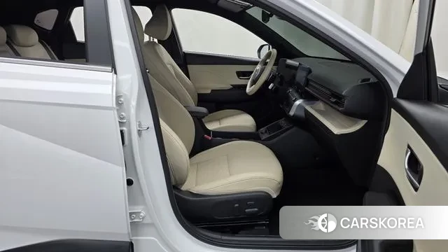 Hyundai Kona (SX2) 2023 Белый из Кореи, фото 2