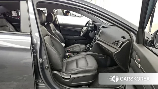 Hyundai Avante AD 2018 Серый из Кореи, фото 2