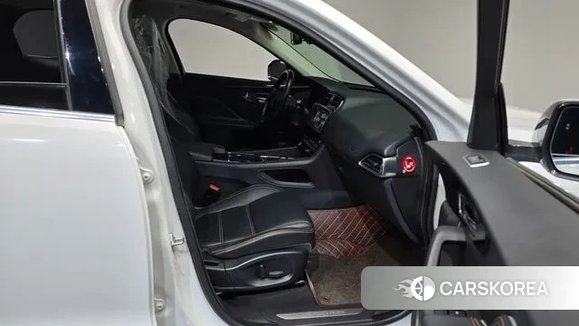 Jaguar F-PACE 2018 Белый из Кореи, фото 2