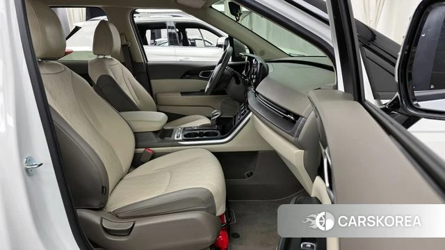 Kia Carnival 4th generation 2023 Белый из Кореи, фото 2