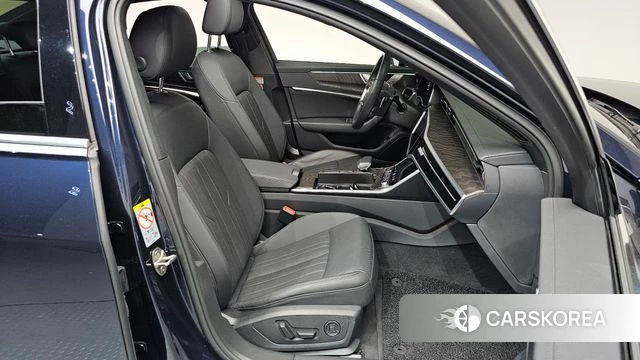 Audi A6 (C8) 2023 Синий из Кореи, фото 2