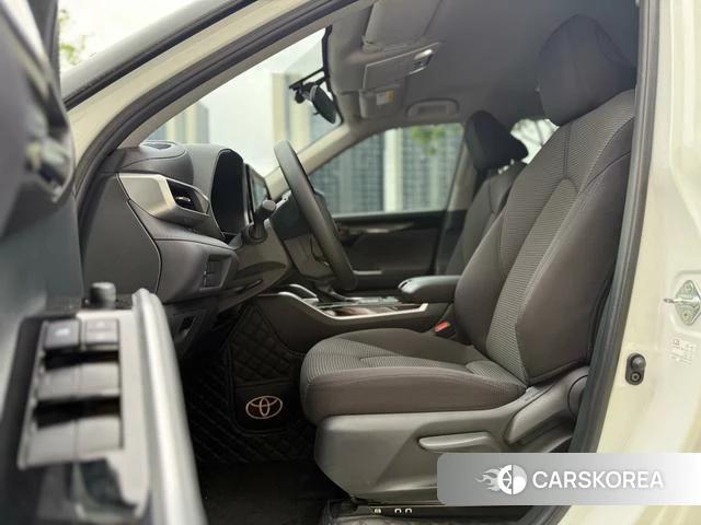 Toyota Highlander 2024 Белый из Китая, фото 2