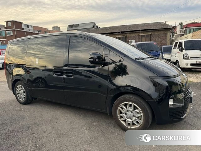 Hyundai Staria 2022 Черный из Кореи, фото 2