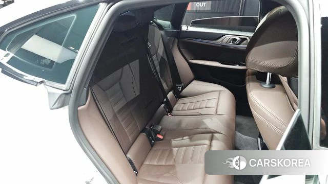 BMW i4 2023 Белый из Кореи, фото 2