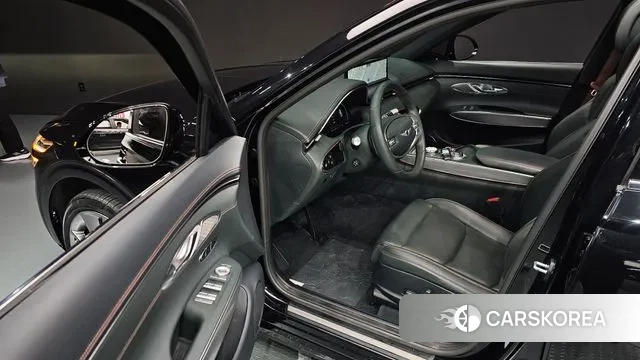 Genesis GV70 2021 Черный из Кореи, фото 2