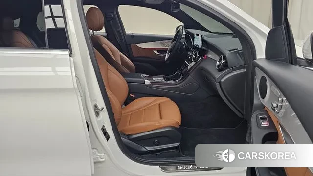 Mercedes-Benz GLC-Class X253 2021 Белый из Кореи, фото 2