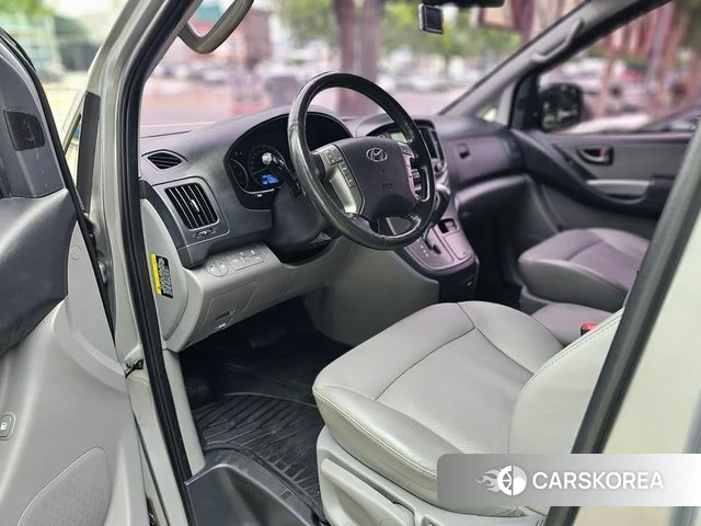Hyundai The New Grand Starex 2018 Серебряный из Кореи, фото 2
