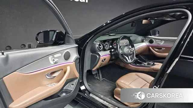 Mercedes-Benz E-Class W213 2020 Черный из Кореи, фото 2