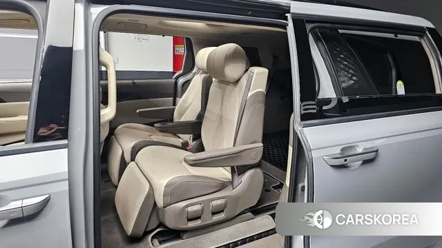 Kia The New Carnival 4th Generation 2024 Серебряный из Кореи, фото 2