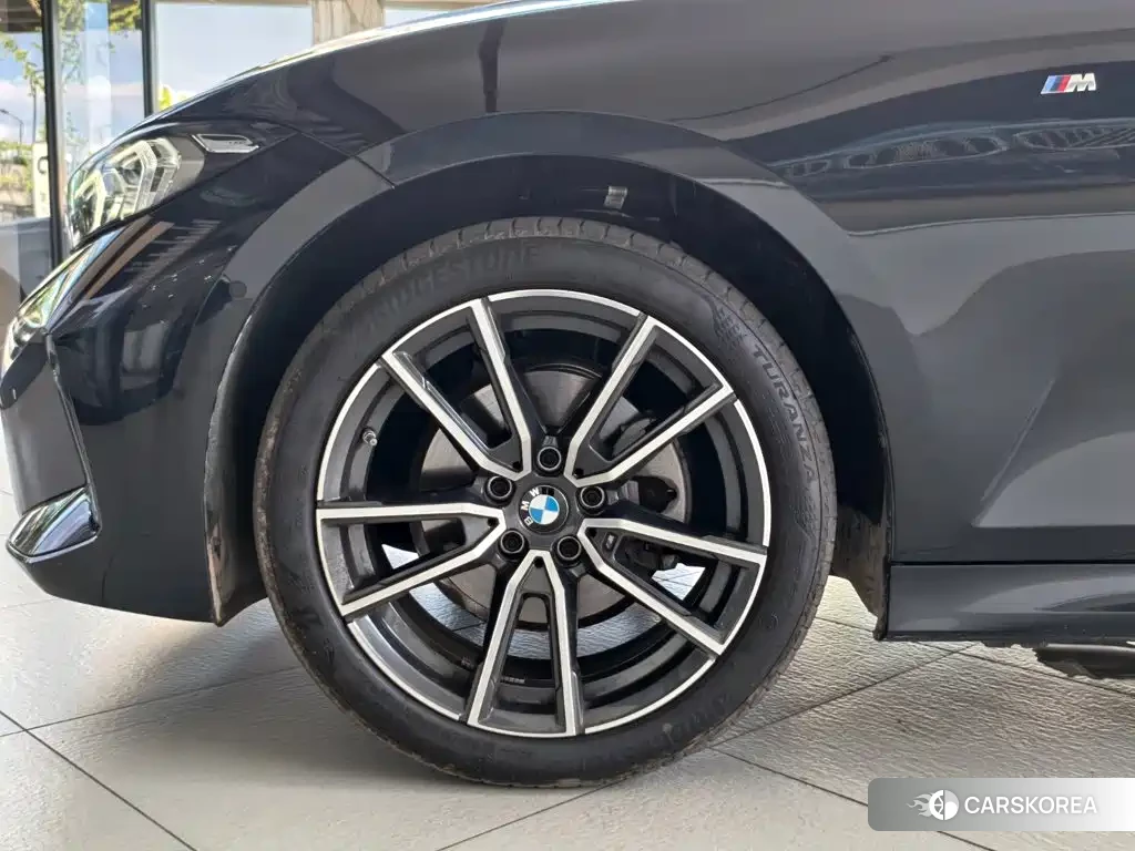 BMW 3 series 2025 Черный из Китая, фото 2
