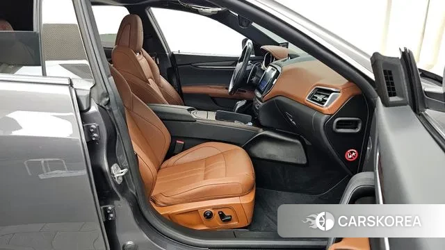 Maserati Ghibli 2019 Серый из Кореи, фото 2