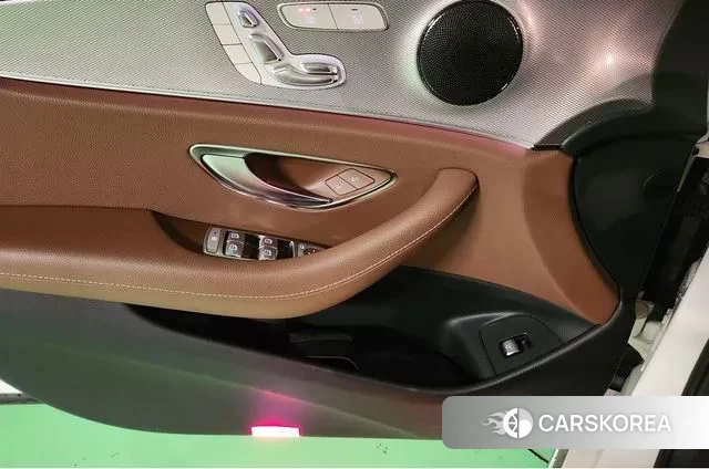 Mercedes-Benz E-Class W213 2018 Белый из Кореи, фото 2