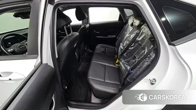 Hyundai Kona (SX2) 2024 Белый из Кореи, фото 2