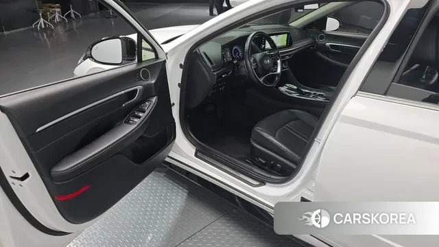 Hyundai Sonata (DN8) 2021 Белый из Кореи, фото 2