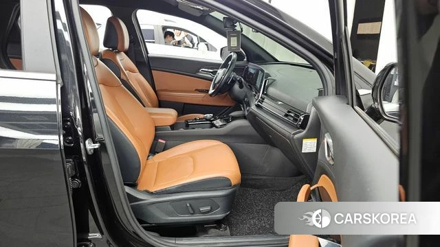 Kia Sportage 5th Generation Hybrid 2021 Черный из Кореи, фото 2