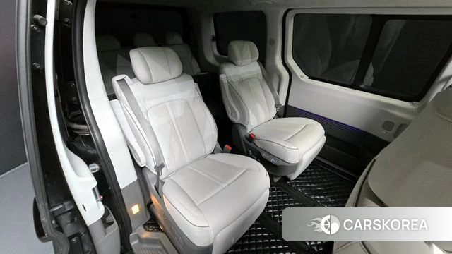 Hyundai Staria 2024 Черный из Кореи, фото 2