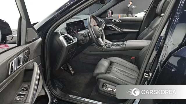 BMW X6 (G06) 2024 Черный из Кореи, фото 2