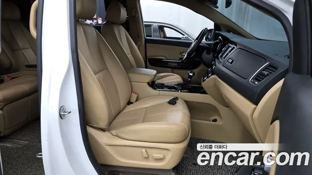 Kia The New Carnival 2018 Белый из Кореи, фото 2