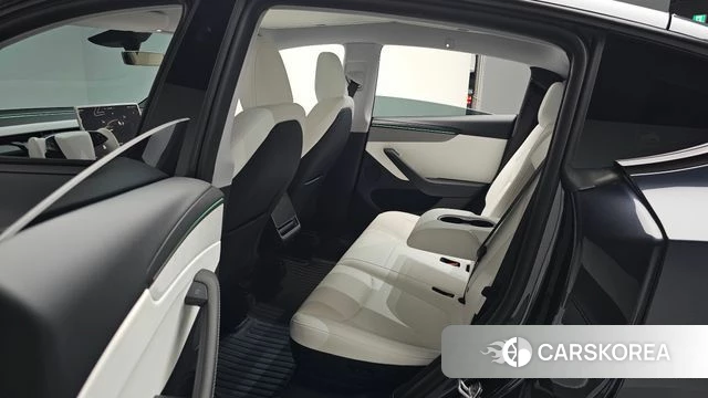 Tesla Model Y 2025 Черный из Кореи, фото 2