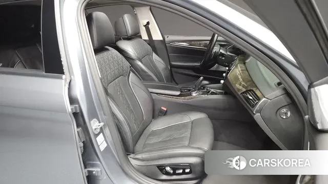 BMW 5 Series (G30) 2018 Серый из Кореи, фото 2