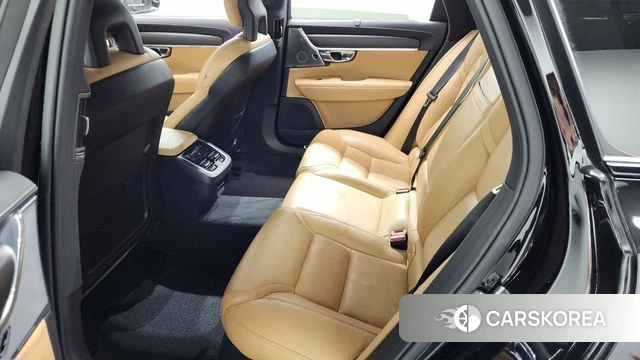 Volvo V90 Cross-Country 2018 Черный из Кореи, фото 2