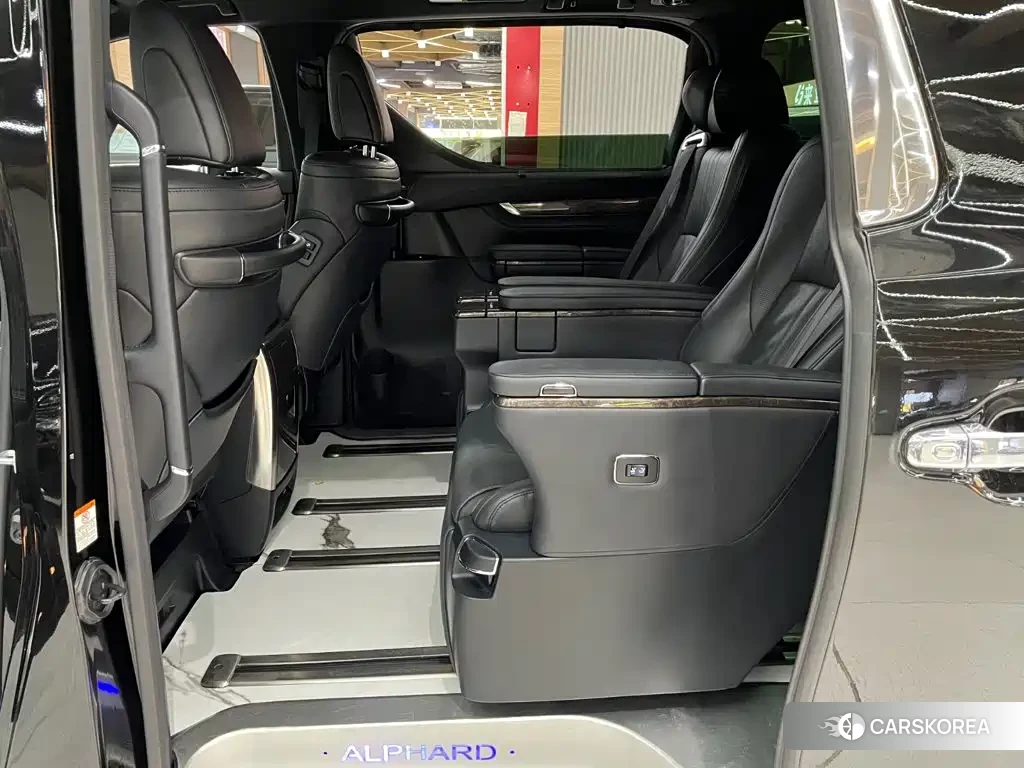 Toyota Elfa 2021 Черный из Китая, фото 2
