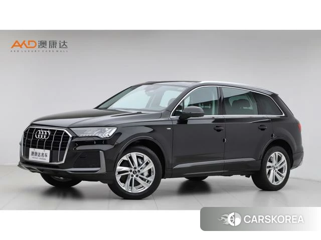 Audi Q7 2022 Черный из Китая, фото 2