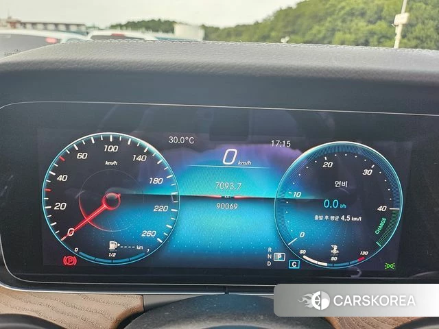 Mercedes-Benz E-Class W213 2022 Белый из Кореи, фото 2