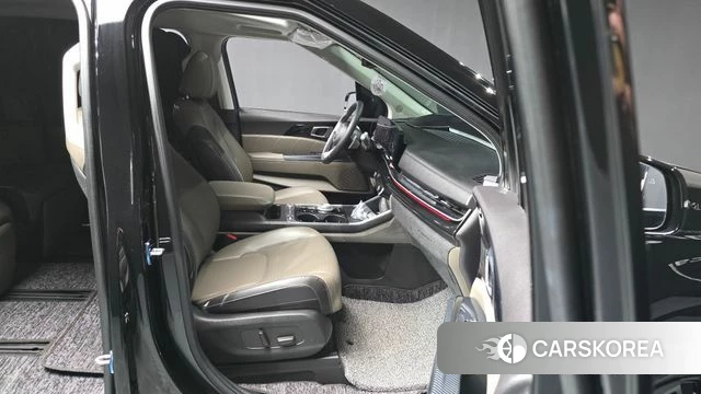 Kia The New Carnival 4th Generation 2024 Черный из Кореи, фото 2