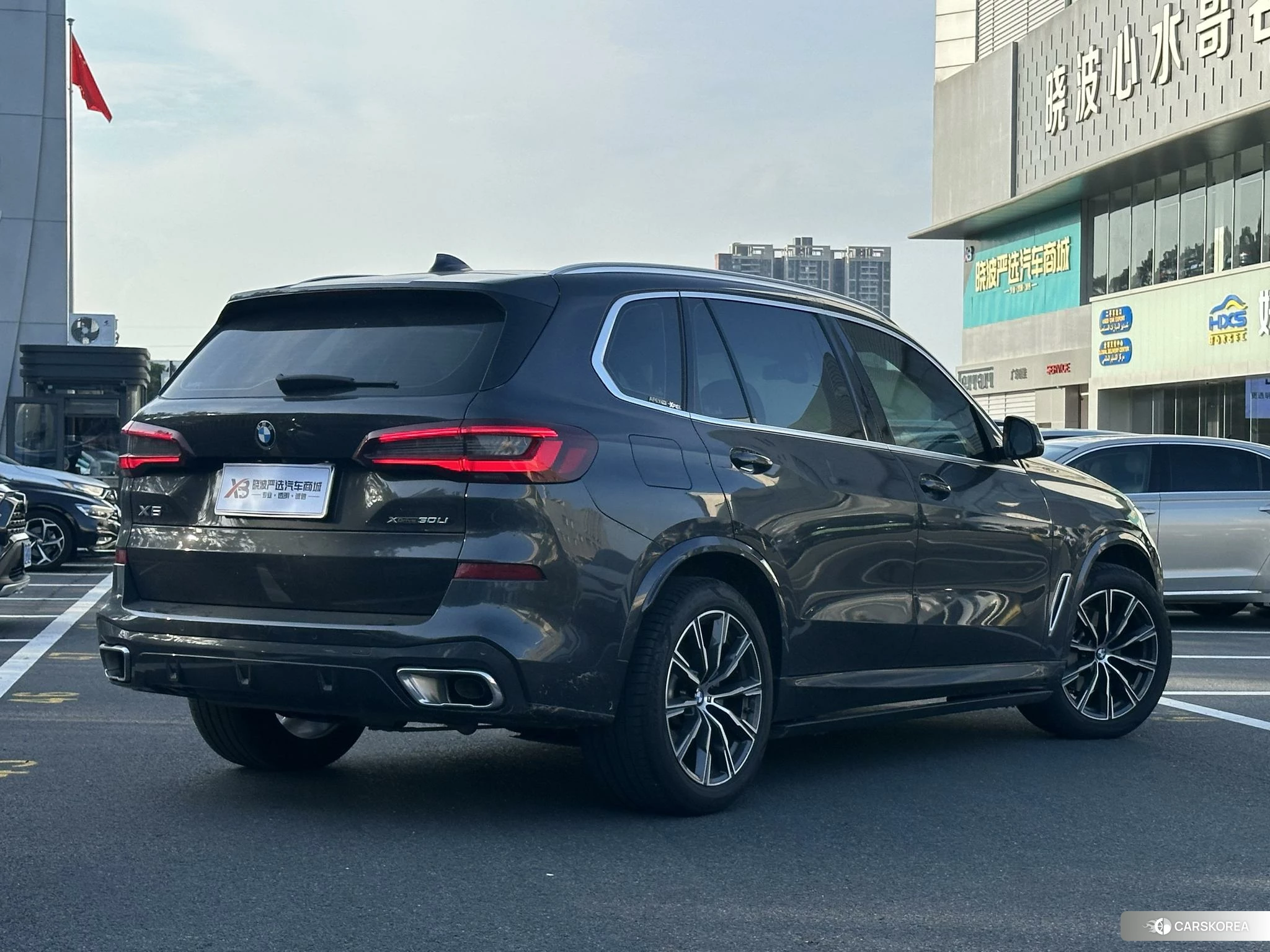 BMW X5 2022 Темно-серый из Китая, фото 2