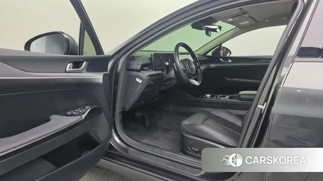 Kia The New K5 3rd generation 2024 Серый из Кореи, фото 2